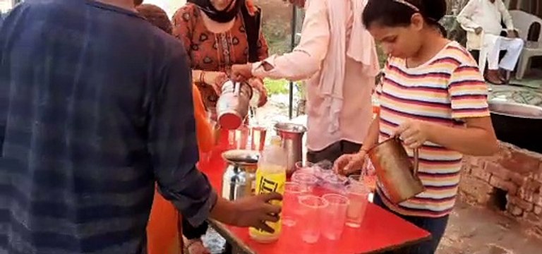 कांधला बाईपास मार्ग पर हुआ छबील लगाकर ठंडे शरबत का वितरण