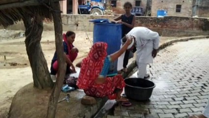पंकज यादव ने जनसंपर्क अभियान के दौरान महिलाओं से लिया आशीर्वाद