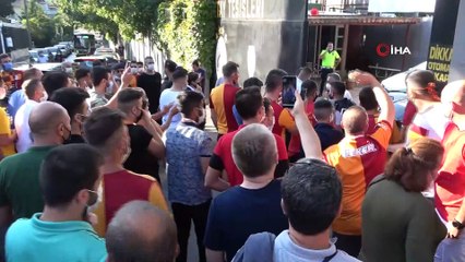 Galatasaray derbi için yola çıktı