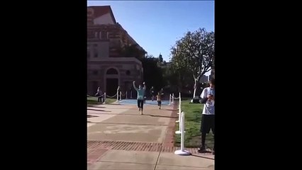 Cette coureuse croyait gagner et a perdu sur la dernière ligne droite !