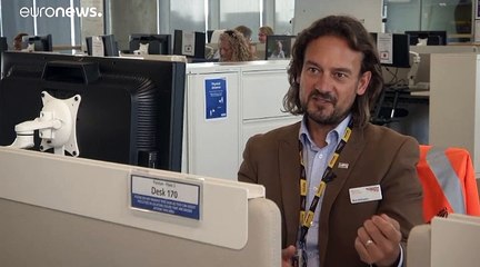 New phone app reminds people to 'mind the gap' and socially distance