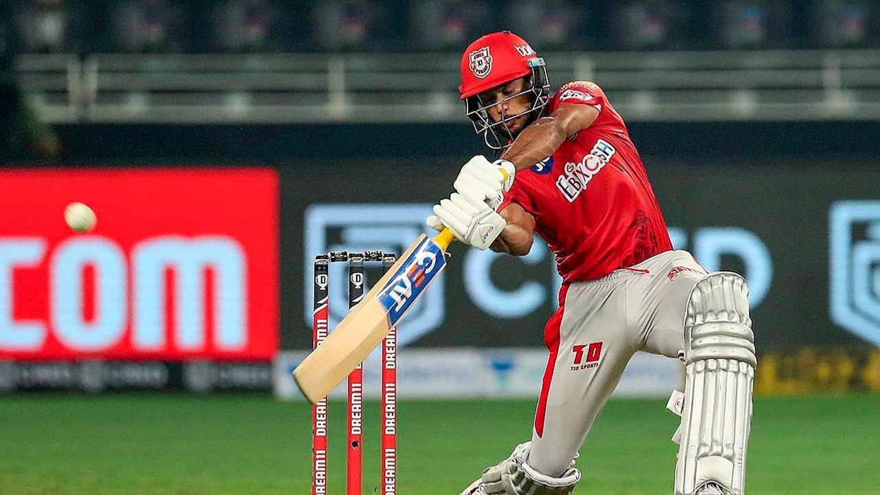 IPL 2020- Mayank Agarwal slams 2nd fastest century by an Indian in IPL history | Oneindia Malayalam