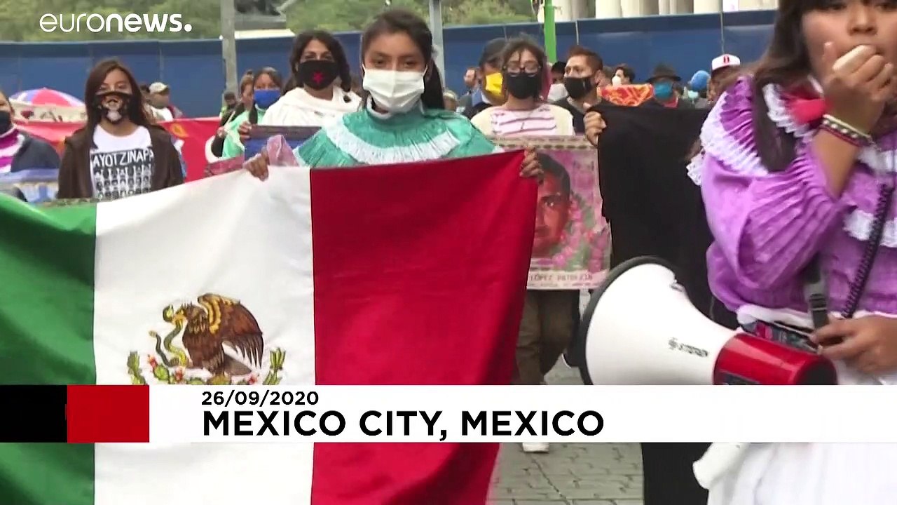 Proteste wegen verschleppter Studenten in Mexiko - Haftbefehle gegen Soldaten
