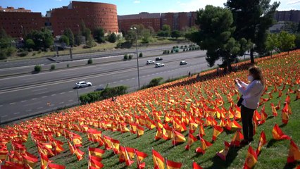 Homenagem e protestos em Madri