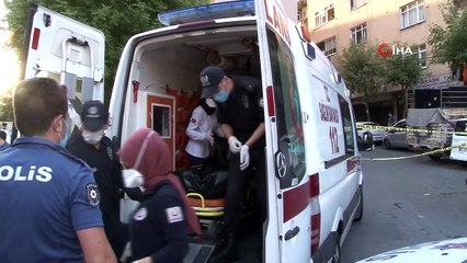 Şişli'de bir kişi börekçiden aldığı bıçakla cadde üzerinde tartıştığı kişiyi öldürdü