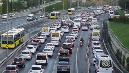 İstanbul'da kademeli mesai başladı; Trafikte son durum