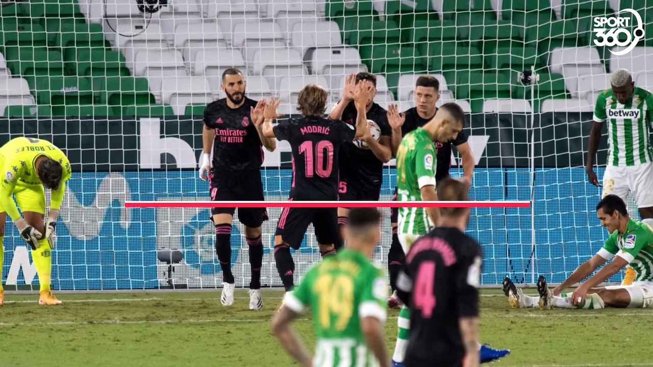 هل حكم الفيديو ظلم ريال بيتيس وأهدى الفوز لريال مدريد رأي الخبراء