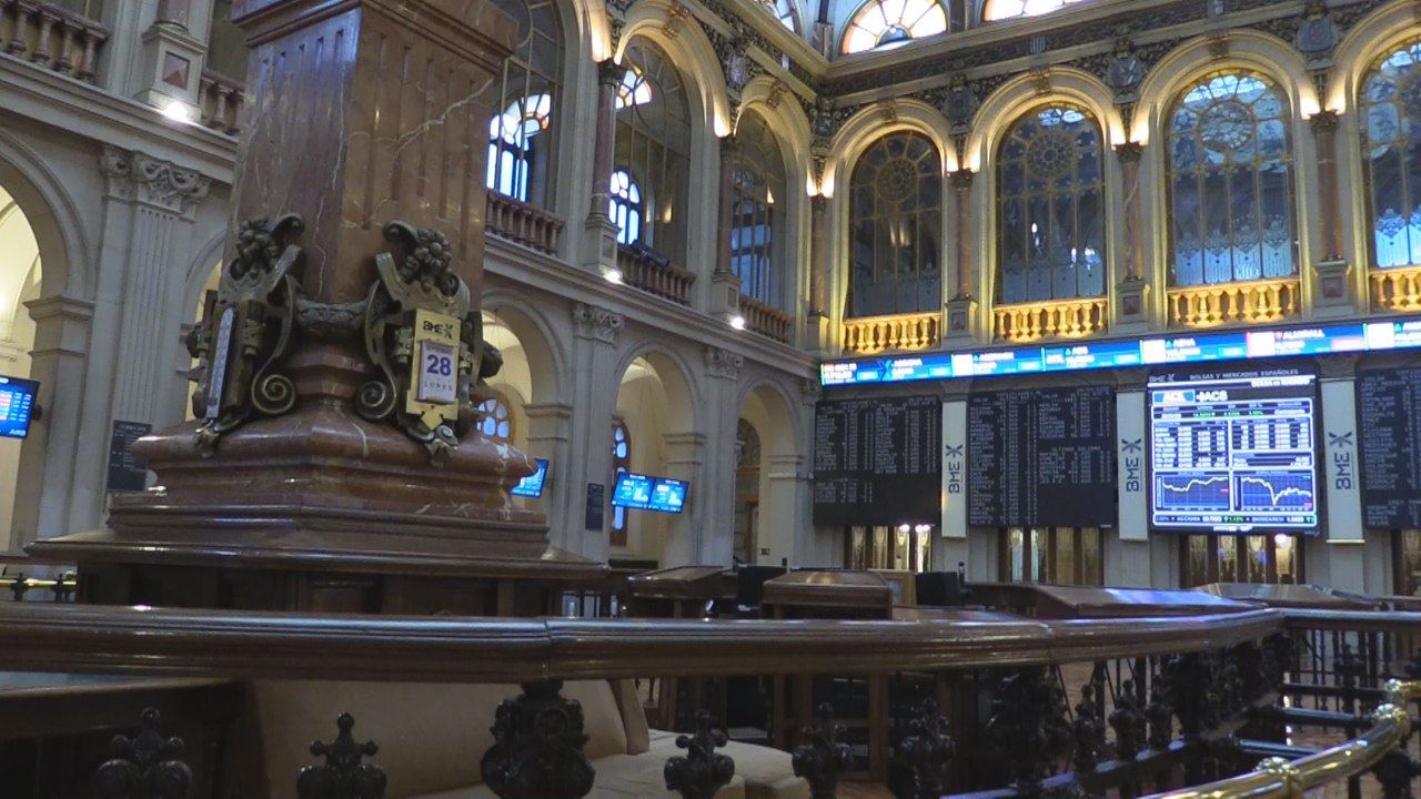 El Ibex 35 mantiene ganancias tras la apertura y lucha por sostener los 6.700