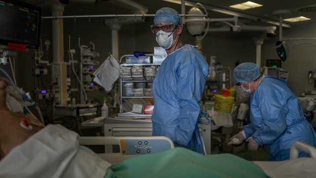 The Italian Doctor: Fighting COVID-19, isolation and uncertainty | Witness