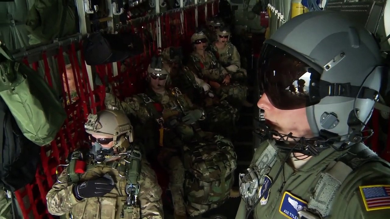 7th Special Forces Group Green Berets • Chilean Sailors • High-Altitude Military Parachuting