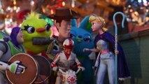 Toy Story 4 Film Clip - Sprong met de Motor