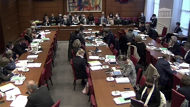 Bruno Le Maire: Je suis très heureux de vous retrouver sain et sauf