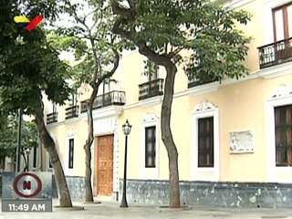 Entregan al Nuncio Apostólico Aldo Giordano informe "La Verdad de Venezuela Contra la Infamia"