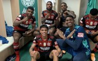 Garotada do Flamengo vai bem dentro de campo, mas diretoria rubro-negra vai mal fora dele