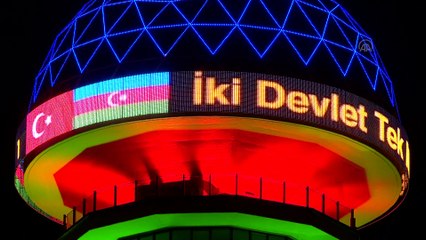 Atakule, Azerbaycan Bayrağı'nın renkleriyle ışıklandırıldı - ANKARA