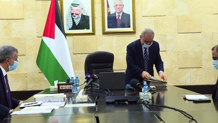 رئيس الوزراء الفلسطيني يندد ب"حرب مالية" تشنها واشنطن واسرائيل على السلطة