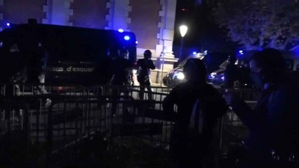 Tensión entre los CDR y los Mossos d'Esquadra a las puertas de Parlament