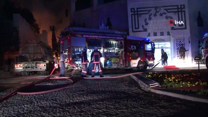 Estergon Kalesi alev alev yandı