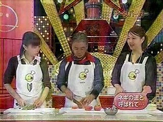 チュボーですよ　チーズバーガー　ゲスト：井川遥　井川さんネギのみじん切りを披露！