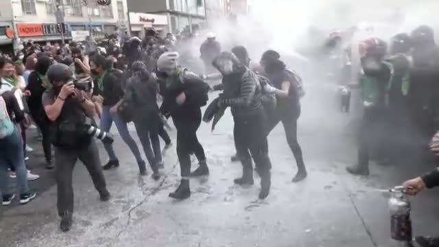 Miles de mujeres salen a las calles de México para reivindicar el aborto legal