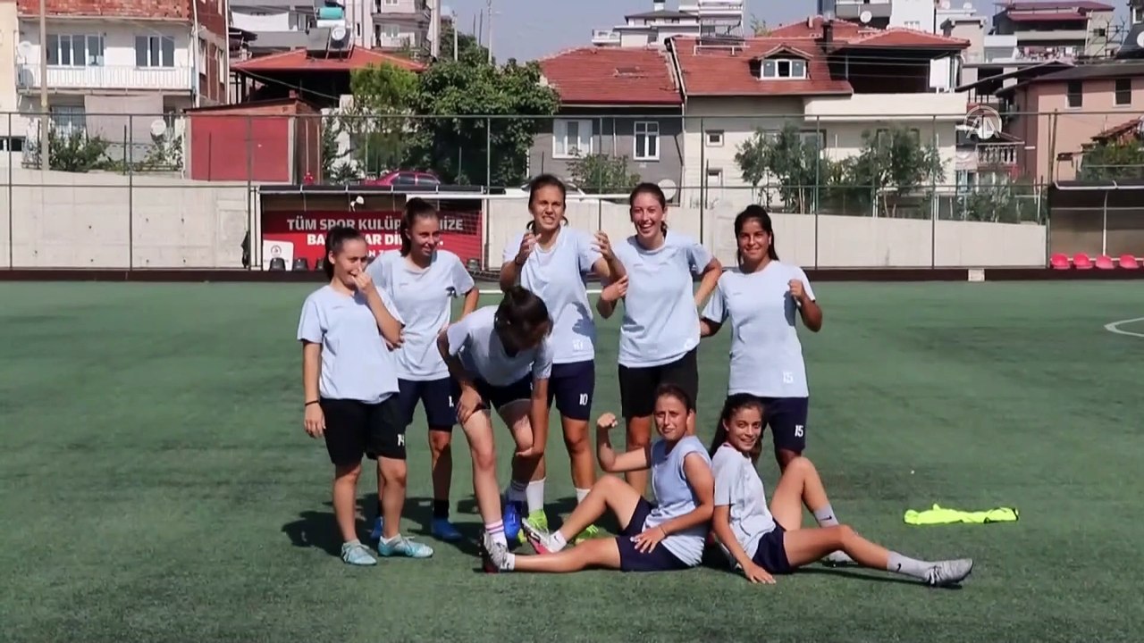 Erkeklere inat başladığı futbolda adını milli takıma yazdırmak istiyor - DENİZLİ