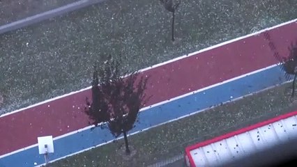 Bazı kesimlerde sağanak ve dolu etkili oluyor - Ümraniye - İSTANBUL