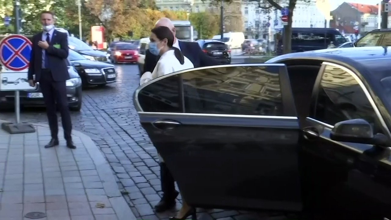 Macron sagt Tichanowskaja in Litauen Unterstützung zu