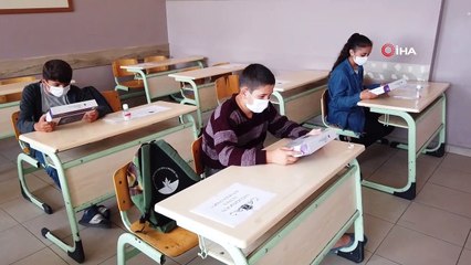 Başkan Dündar'dan öğrencilere tablet desteği