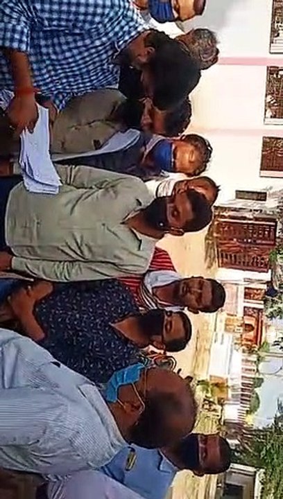 पंचायत सचिव के हौसले बुलंद सीओ को अपनी जेब में रखने की बात कहीं आम जनता के बीच