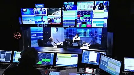 EXTRAIT - Laurent Joffrin : "Macron n'est pas au centre, il est au centre de la droite"