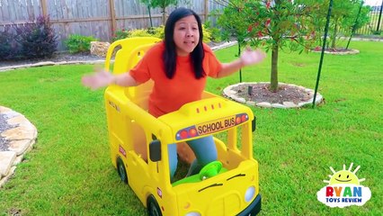 Ryan Pretend Play with School Bus and Sing a song!!!