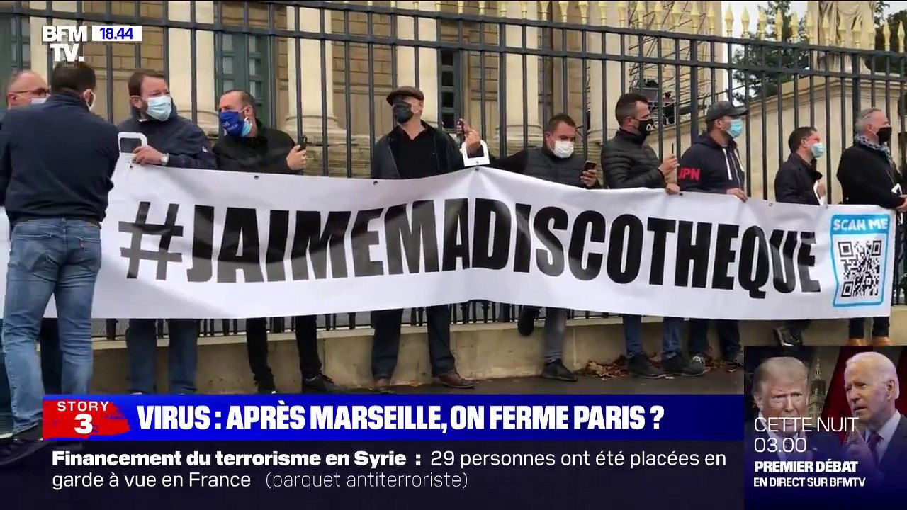 Ces patrons de discothèque manifestent devant l'Assemblée nationale