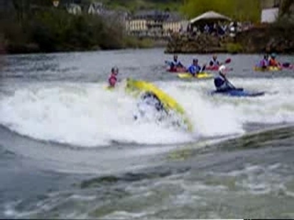 Estaing-Kayak Freestyle