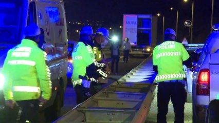 Başkentte tır otomobile arkadan çarptı: 2 ölü - ANKARA