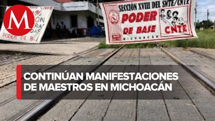 Maestros toman casetas, oficinas y vías ferroviarias en Michoacán