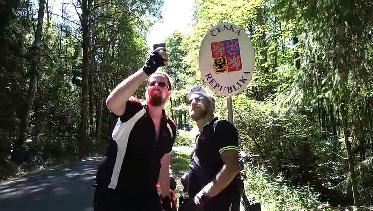 Verplant Wie zwei Typen versuchen, mit dem Rad nach Vietnam zu fahren Film