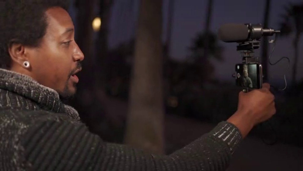Movo Smartphone Video Rig Kit V7 with Grip Rig, Stereo Microphone, LED Light and Wireless Remote