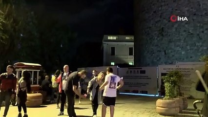 Galata Kulesi'ne Azerbaycan bayrağı yansıtıldı