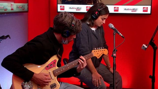 Camelia Jordana interprète Silence dans #LeDriveRTL2 (29/09/20)