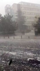 Devastante tempesta di grandine su Istanbul