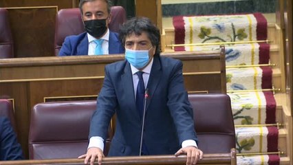 Calviño al PP: "El patriotismo no consiste en agitar banderas ni en gritar 'Viva el rey'"