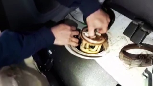 Veículo com placas de Cascavel é apreendido na BR-277 com mais de 13 kg de cocaína