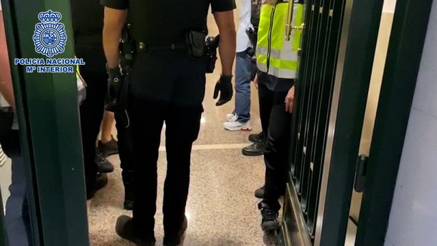 Dos detenidos por atracar a punta de pistola una farmacia