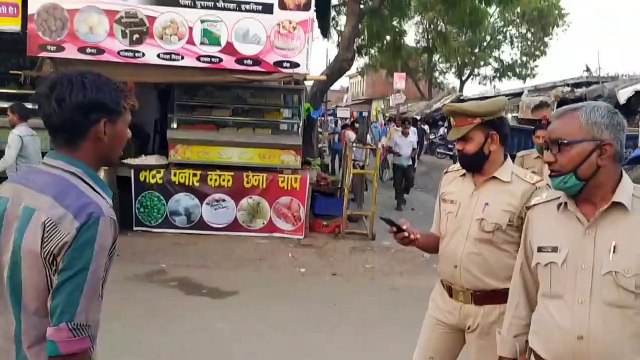 इकदिल पुलिस ने चौराहे पर चलाया चेकिंग अभियान