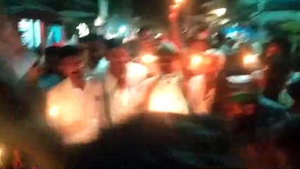 हाथरस की दलित समाज की बेटी को कैंडल मार्च निकालकर कांग्रेसी के द्वारा श्रद्धांजलि दी गई