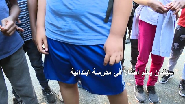 مدرّس مغطّى بالأوشام يغرّد خارج السرب في الأوساط التعليمية الفرنسية