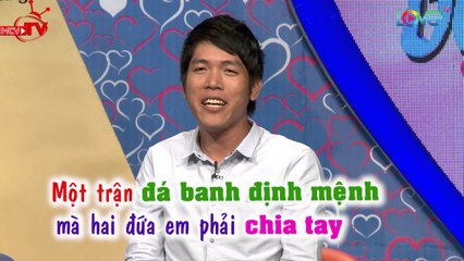 Chàng trai nhút nhát thổi sáo quên lời đến 3 lần vì gặp nữ tiền vệ