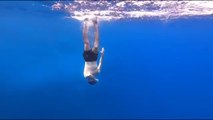 Miguel Bernardeau se sumerge en el mar