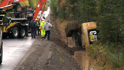 Il tente de voler une pelle mécanique... et fait un accident_2020-09-30