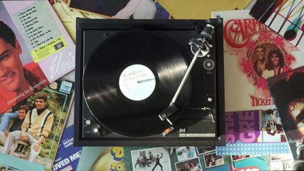 44) Channel Chasing. Spazz Cardigan. Dance et électro.  Funk